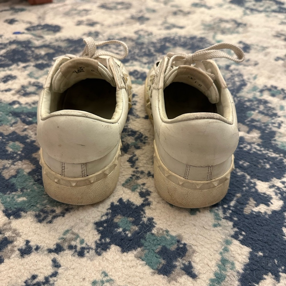 Valentino Garavani Rockstud Sneakers! - Picture 4 of 8